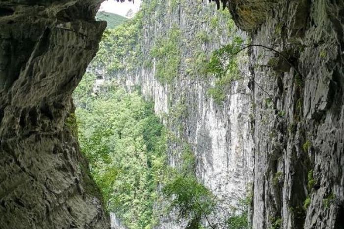 廣西大石圍天坑群景區在哪里