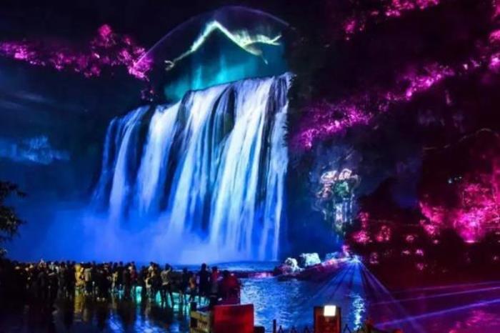 黃果樹夜游好還是白天游