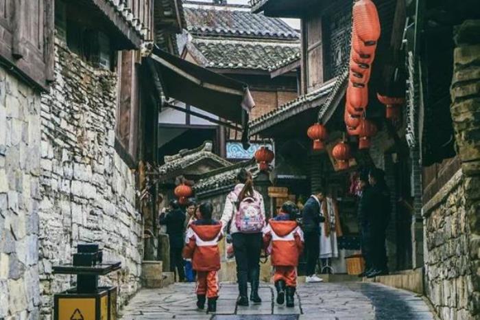 過年適合一個(gè)人去旅游的地方有哪些?這25個(gè)比較好的地方非常適合散心