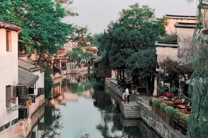 過年適合一個(gè)人去旅游的地方有哪些?這25個(gè)比較好的地方非常適合散心