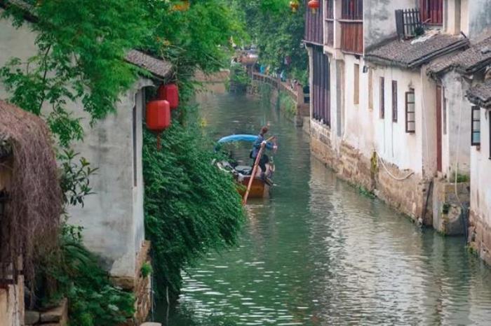 過年適合一個(gè)人去旅游的地方有哪些?這25個(gè)比較好的地方非常適合散心