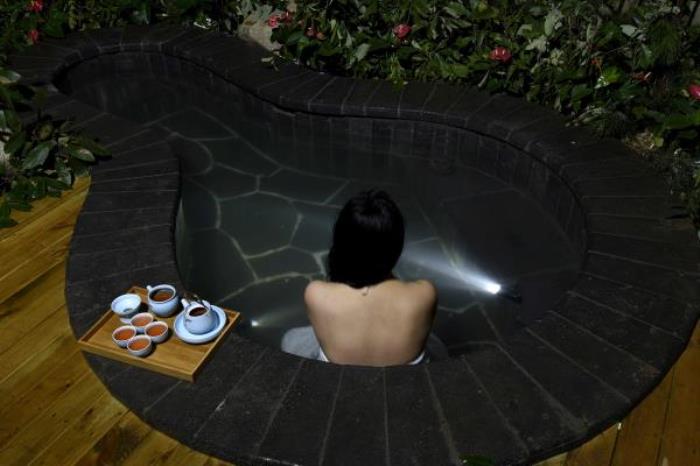 湯河裸浴溫泉度假區