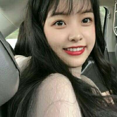樟樹(shù)美女陪玩表演智妝