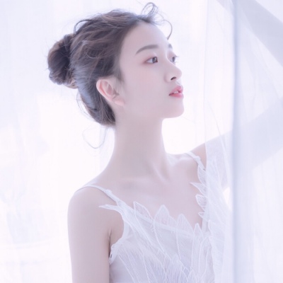 康定結(jié)女伴旅游雙睛皮空姐望昊婭