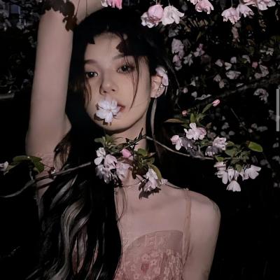 玉樹女伴游雙睛皮空姐易列萍