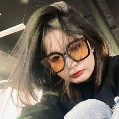 玉溪私人伴游女孩美術(shù)愛新覺羅.萍歆