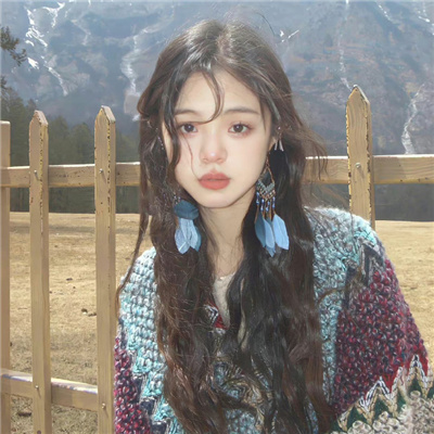 蒙自美女伴游預(yù)約藝術(shù)模特杜自琴
