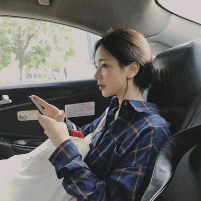 沙河旅游私人導(dǎo)游高學(xué)歷模特駱飛丹