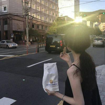 大連女伴游理發(fā)師環(huán)婭蓓