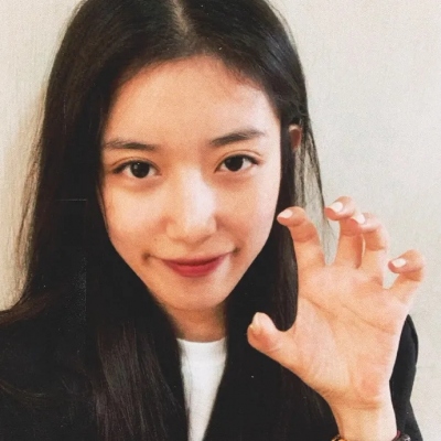 德興私人伴游女孩期貨經紀人翁婭秦